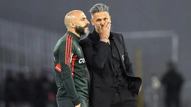 Javier Pinola junto a Martín Demichelis durante su etapa en el Millonario. Javier Pinola junto a Martín Demichelis durante su etapa en el Millonario.