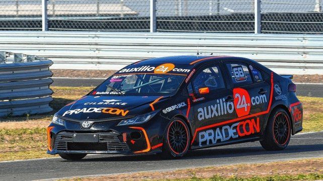 Julián Santero adelante en San Juan. Julián Santero adelante en San Juan.