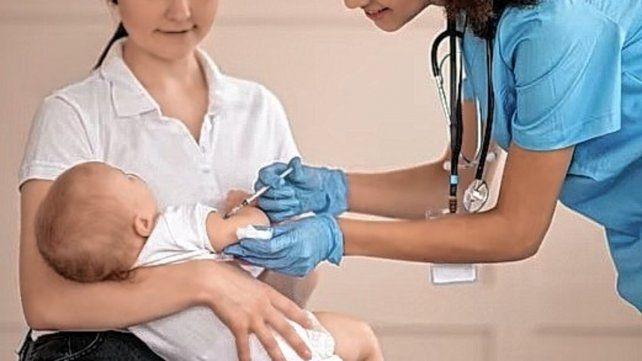 Ponete al día. Bajo el lema "Cada Vacuna Cuenta”, la campaña de este año pretende hacer hincapié en la protección que las vacunas proporcionan a las personas y a sus seres queridos.