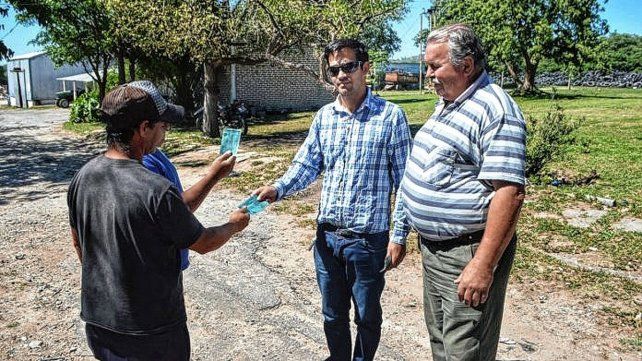 Los recicladores deben cumplimentar diversas exigencias planteadas por el municipio de Victoria. Foto gentileza: Lt39