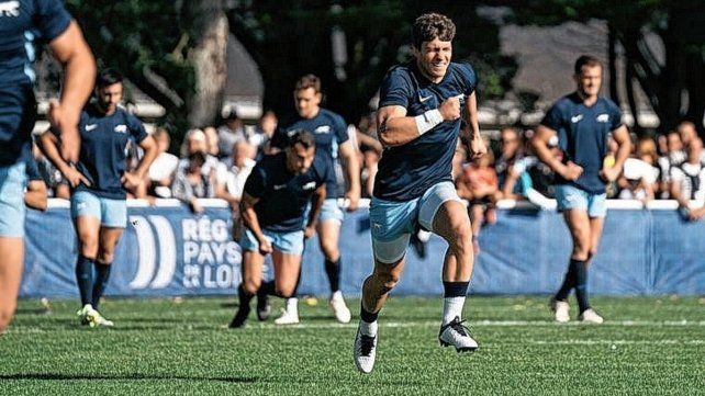 Los Pumas entrenaron con la presencia de dos mil aficionados. Los Pumas entrenaron con la presencia de dos mil aficionados.
