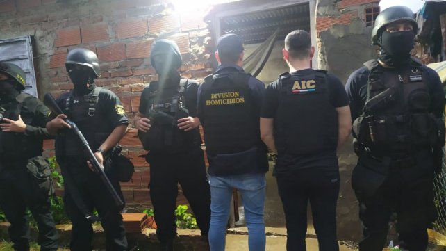 Allanamientos por el homicidio de Petaco Barrientos. Allanamientos por el homicidio de Petaco Barrientos.