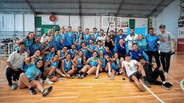 Bicampeones. Por segundo año consecutivo, los equipos de básquet femenino 5×5 y 3×3 y del básquet 5×5 masculino de la UNER disputarán la final nacional en Mar del Plata. Bicampeones. Por segundo año consecutivo, los equipos de básquet femenino 5×5 y 3×3 y del básquet 5×5 masculino de la UNER disputarán la final nacional en Mar del Plata. JUAR 2023: la UNER líder del medallero de la Región Centro