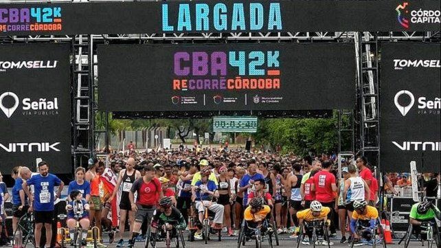 Un hombre de 58 años murió mientras corría una maratón en Córdoba.