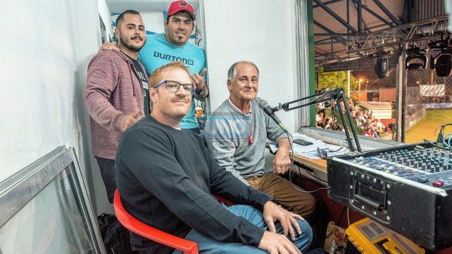 Sóftbol: Las voces del estadio fueron partícipes del Panamericano.