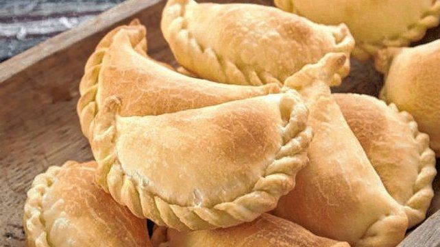 Para muchos, la empanada tradicional de carne salada es la favorita Para muchos, la empanada tradicional de carne salada es la favorita