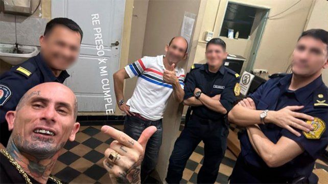 Emanuel Noir salió a festejar su cumpleaños y terminó en la comisaría Emanuel Noir salió a festejar su cumpleaños y terminó en la comisaría