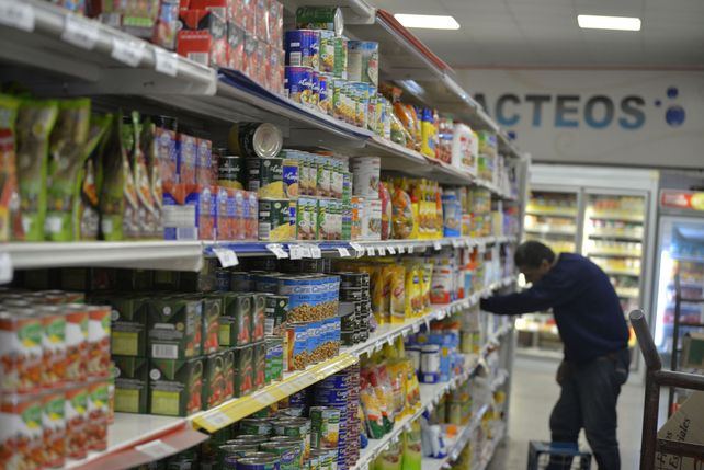 Complejo. El consumidor hace pequeñas compras, para uno o dos días, y espera a ver qué pasa. Complejo. El consumidor hace pequeñas compras, para uno o dos días, y espera a ver qué pasa.