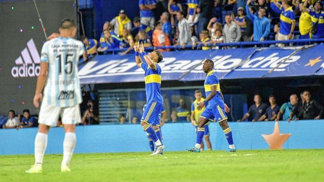 Boca visita este sábado a Vélez.