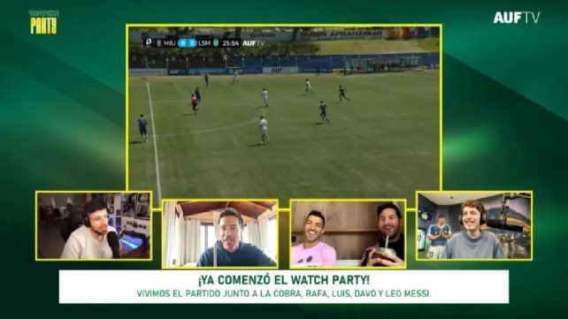 Messi debutó como comentarista junto a Davo y La Cobra: chicanas, preguntas curiosas y una Pulga desatada Messi debutó como comentarista junto a Davo y La Cobra: chicanas, preguntas curiosas y una Pulga desatada
