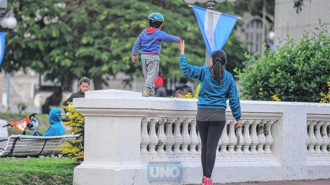 Para muchos la felicidad es compartir tiempo con su familia.