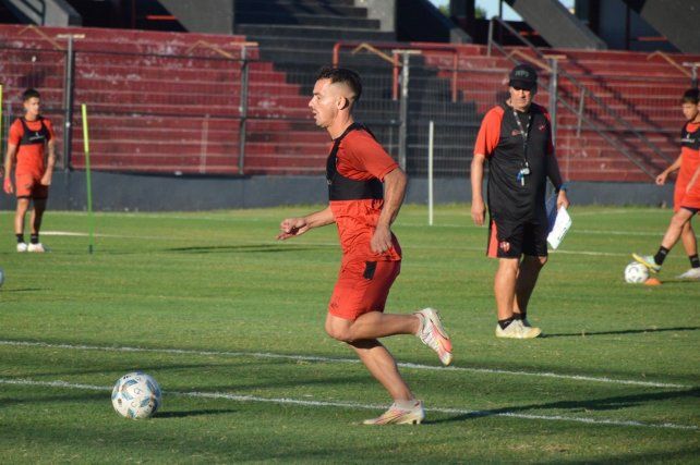 Patronato entrenó este martes en su cancha. Patronato entrenó este martes en su cancha.