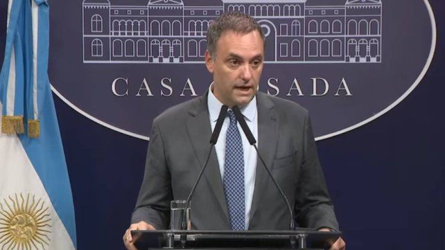 Manuel Adorni anunció el cierre de Vialidad Nacional. Manuel Adorni anunció el cierre de Vialidad Nacional.