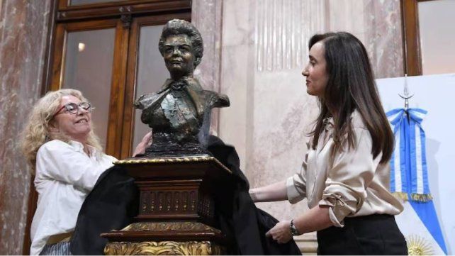 Milei criticó a Villarruel por los elogios a Isabel Perón: "Un error reivindicar a la creadora de la Triple A" Milei criticó a Villarruel por los elogios a Isabel Perón: "Un error reivindicar a la creadora de la Triple A"