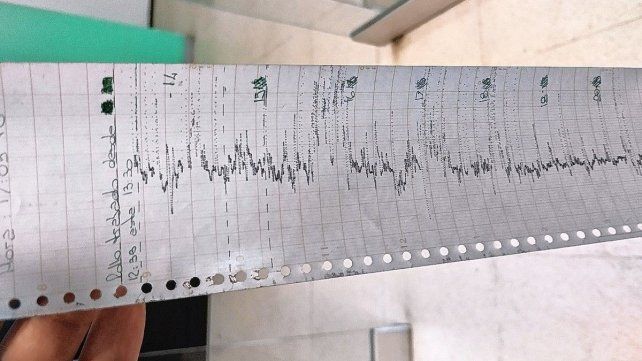 Foto original de las mediciones del riómetro Foto original de las mediciones del riómetro