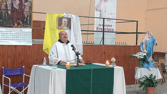 Especial. La novena patronal del Imnaculado Corazón de María contó con este viernes con la presencia del padre Mario Taborda. Especial. La novena patronal del Imnaculado Corazón de María contó con este viernes con la presencia del padre Mario Taborda.