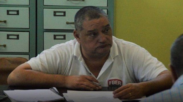 Julio Giménez continuará como presidente de la Federación de Básquet de Entre Ríos. Julio Giménez continuará como presidente de la Federación de Básquet de Entre Ríos.