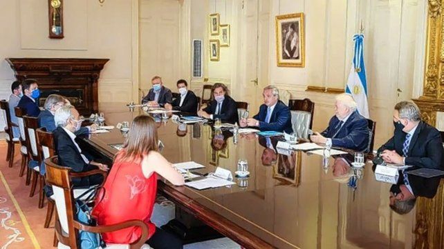 Llegan al mediodía las vacunas Sputnik V y comienza el operativo de despliegue en todo el país