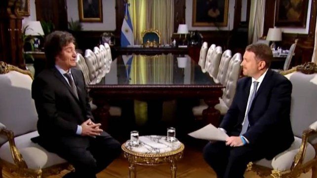 Se filtró video sin editar de la entrevista a Javier Milei con preguntas guionadas a Viale Se filtró video sin editar de la entrevista a Javier Milei con preguntas guionadas a Viale