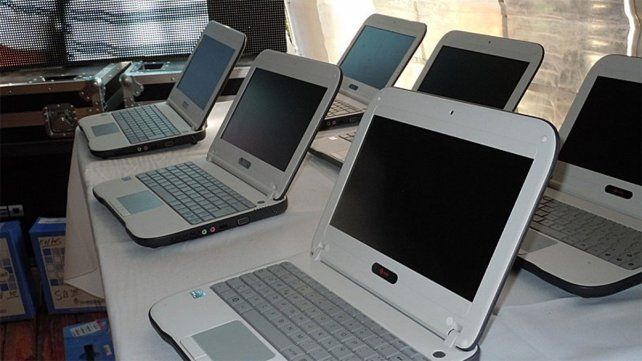 La entrega de netbooks en las escuelas se reimpulsó en 2022
