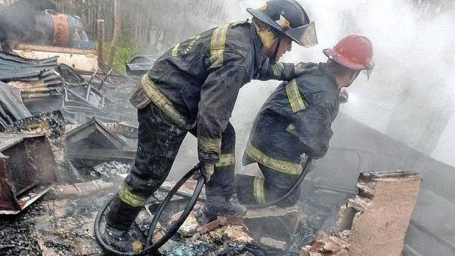 Incendio de vivienda. Incendio de vivienda.