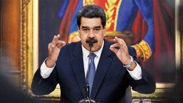 Nicolás Maduro es le presidente de Venezuela desde abril de 2013. Nicolás Maduro es le presidente de Venezuela desde abril de 2013.