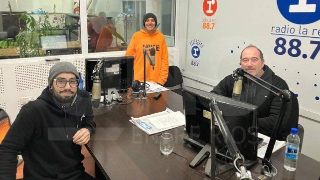 Los locutores de Radio La Red 88.7: Arturo Sánchez, Evangelina Ortíz y Roni Amore. Los locutores de Radio La Red 88.7: Arturo Sánchez, Evangelina Ortíz y Roni Amore.