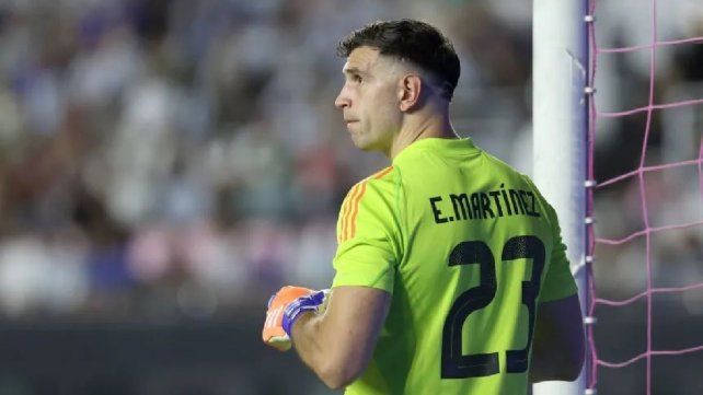 Dibu Martínez no será convocado a la última gira de la Selección Argentina Dibu Martínez no será convocado a la última gira de la Selección Argentina