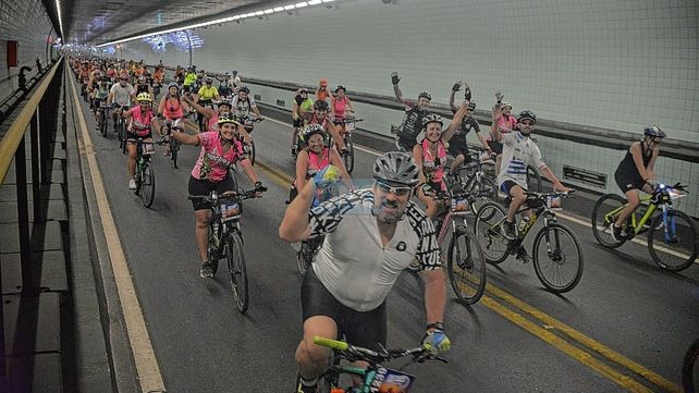 Los participantes disfrutaron de una nueva edición del Cruce del Túnel. Los participantes disfrutaron de una nueva edición del Cruce del Túnel.