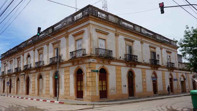 Casona de Gualeguay recibió el beneficio a la Conservación del Patrimonio Edilicio Casona de Gualeguay recibió el beneficio a la Conservación del Patrimonio Edilicio