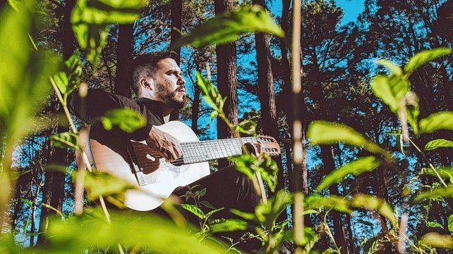 Augusto Ayala se inspiró en las armonías del Río Uruguay para componer su obra. Foto: Juani Ferreyra