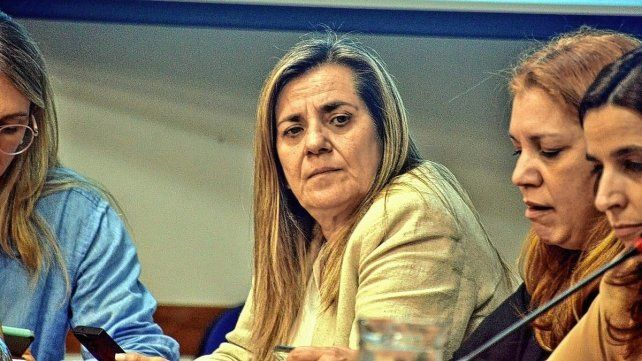 Marcela Ántola forma parte del nuevo bloque de la UCR Marcela Ántola forma parte del nuevo bloque de la UCR