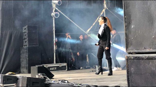Soledad abrió los festejos en la tarde de este sábado con un show multitudinario.