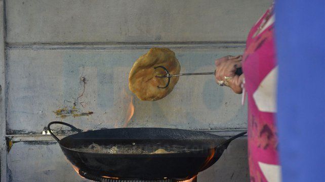 LLUVIA BENDITA: Una receta fácil para hacer tortas fritas