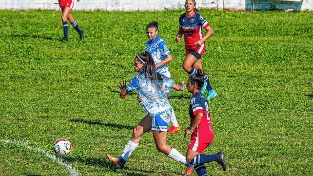 Santa María de Oro derrotó a San Benito y sigue en la Copa Entre Ríos. Santa María de Oro derrotó a San Benito y sigue en la Copa Entre Ríos.