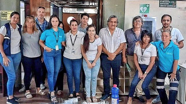 La medida de fuerza la realizan empleados de migraciones.