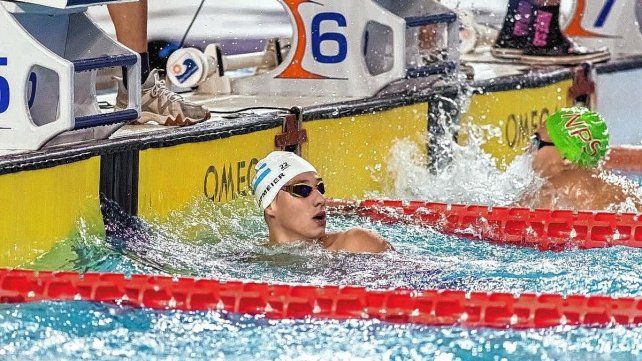 Laureano Hopmeier es el campeón nacional en 50, 100 y 200 Estilo Mariposa. Laureano Hopmeier es el campeón nacional en 50, 100 y 200 Estilo Mariposa.