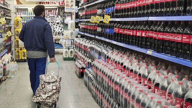 Derogan normativas que permitían al Estado intervenir en el mercado. Derogan normativas que permitían al Estado intervenir en el mercado.