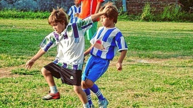 Vicente Taborda, en la escuelita de fútbol de Smash Tennis Club, Gualeguay