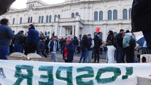 Antes de la creación de Oser hubo diferentes manifestaciones por parte de afiliados Antes de la creación de Oser hubo diferentes manifestaciones por parte de afiliados
