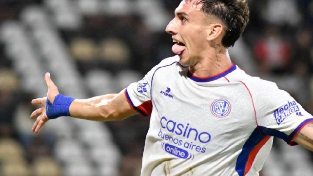 San Lorenzo aguantó y festejó con gol de Auzmendi. San Lorenzo aguantó y festejó con gol de Auzmendi.