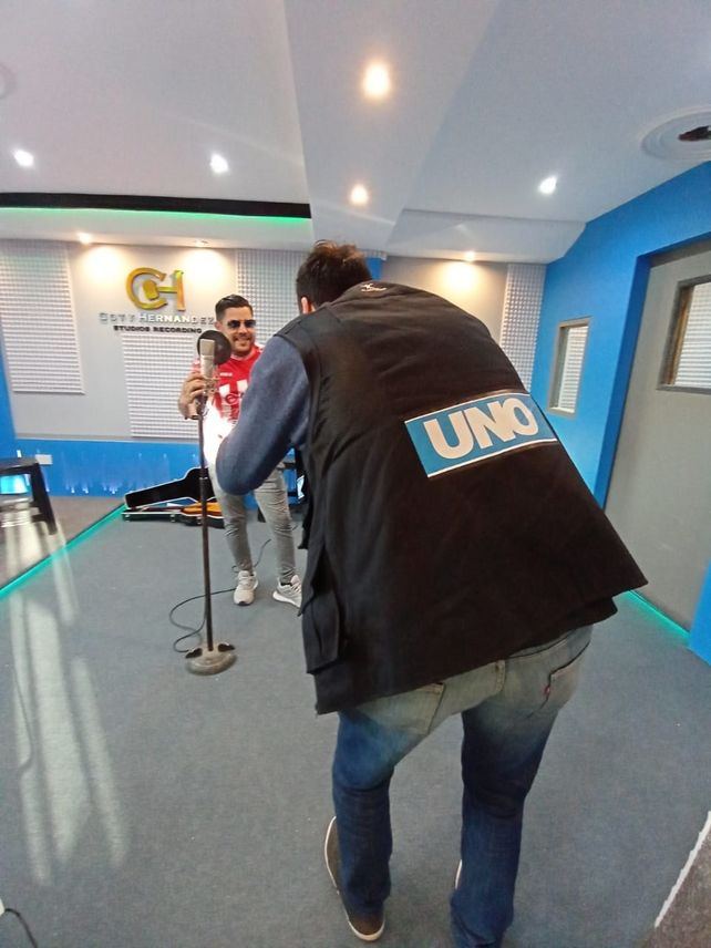 La producción de fotos para UNO Entre Ríos de la mano de Mateo Oviedo