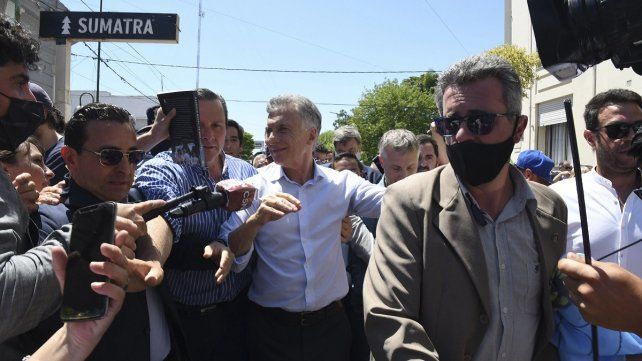 Mauricio Macri llegó a las 10.30, a la sede de la Municipalidad de Dolores, donde mantuvo una reunión con dirigentes del PRO. Luego la audiencia de declaración indagatoria se suspendió.